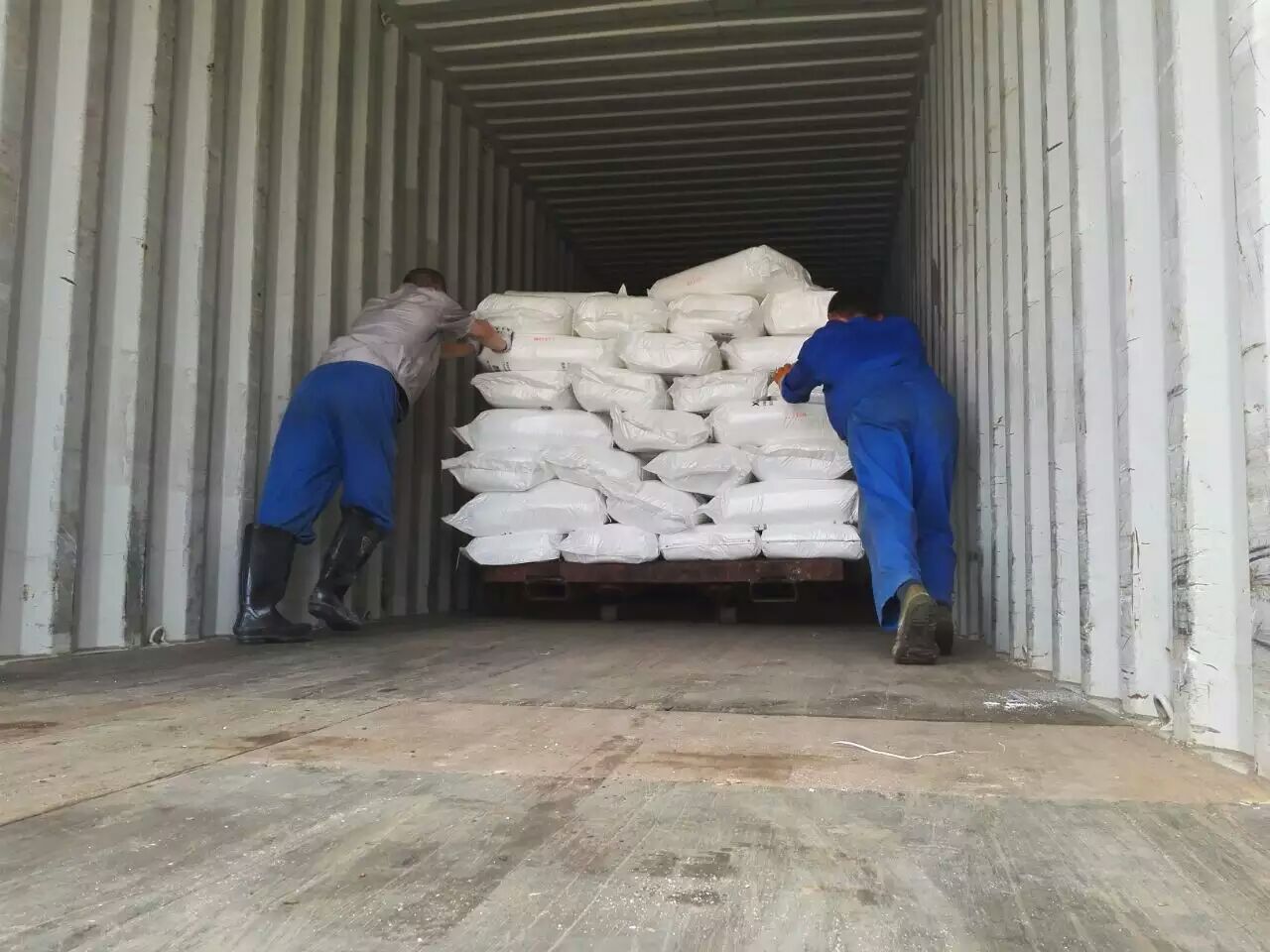氯化銨廠家，湖南江海始終堅持“服務”為核心！